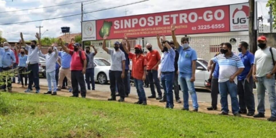 Postos de gasolina entram em paralisação (Reprodução/O Hoje) Postos de gasolina entram em paralisação (Reprodução/O Hoje)