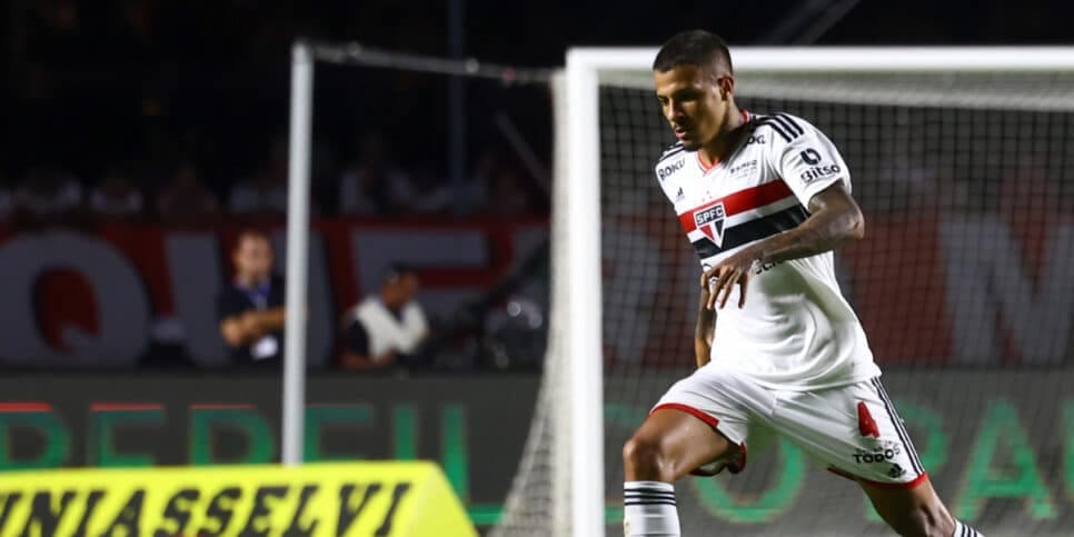 Diego Costa deve deixar o São Paulo nessa janela (Foto: Marcello Zambrana/AGIF) Diego Costa deve deixar o São Paulo nessa janela (Foto: Marcello Zambrana/AGIF)