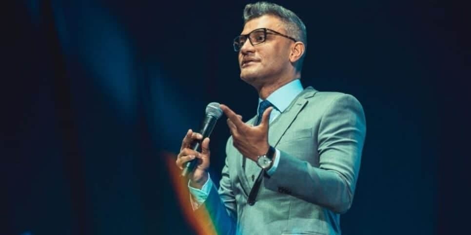 Tiago Brunet reúne mais de 15 mil pessoas em Conferência Destino com público internacional, no Rio de Janeiro e anuncia nova edição para 2025