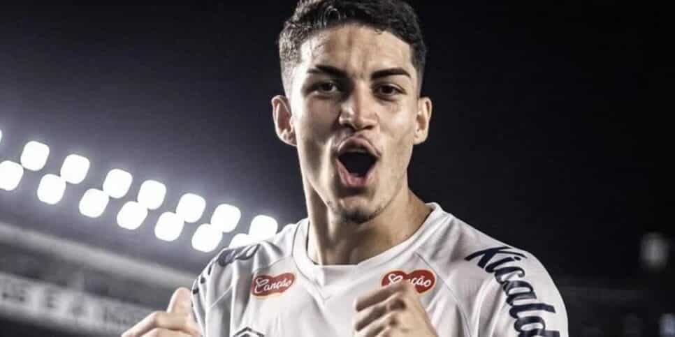 Jair, zagueiro do Santos (Foto: Raul Baretta/Santos FC) Jair, zagueiro do Santos (Foto: Raul Baretta/Santos FC)