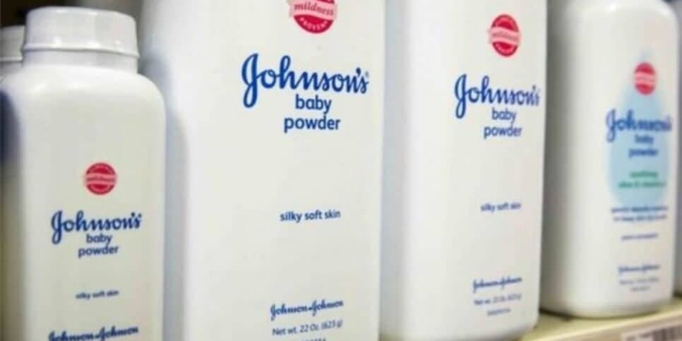 Talco é apontado como possível produto cancerígeno (Reprodução/CNN) Talco é apontado como possível produto cancerígeno (Reprodução/CNN)