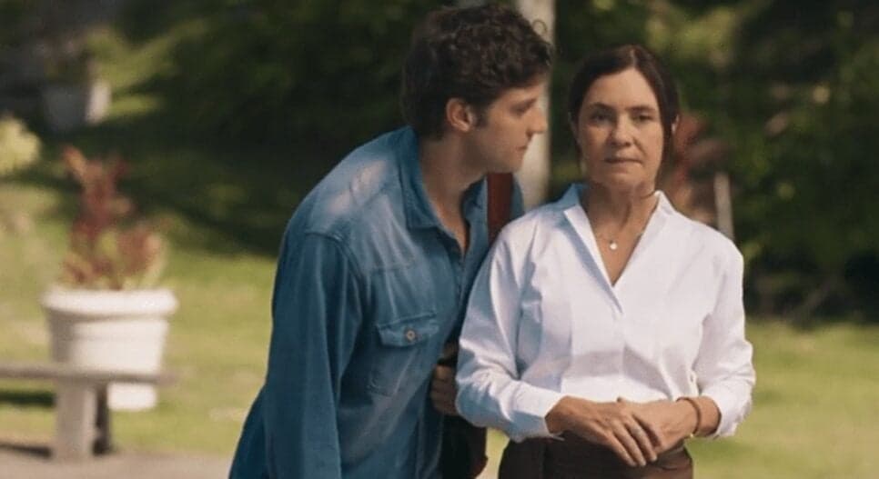 Mavi (Chay Suede) descobrirá a verdade e, ao ser negado pelo pai, contará com a mãe para fazer teste de DNA (Foto: Reprodução/ Globo) Mavi (Chay Suede) descobrirá a verdade e, ao ser negado pelo pai, contará com a mãe para fazer teste de DNA (Foto: Reprodução/ Globo)
