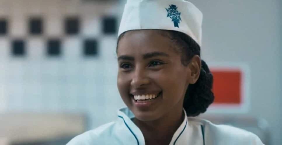 Viola vai trabalhar no resort segundo resumo da novela (Foto: Reprodução/ Globo) Viola vai trabalhar no resort segundo resumo da novela (Foto: Reprodução/ Globo)