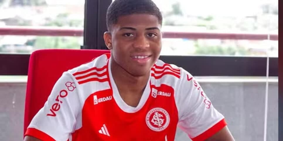 Gabriel Palma, volante do time sub-17 do Inter — Foto- Divulgação - Internacional Gabriel Palma, volante do time sub-17 do Inter — Foto- Divulgação - Internacional