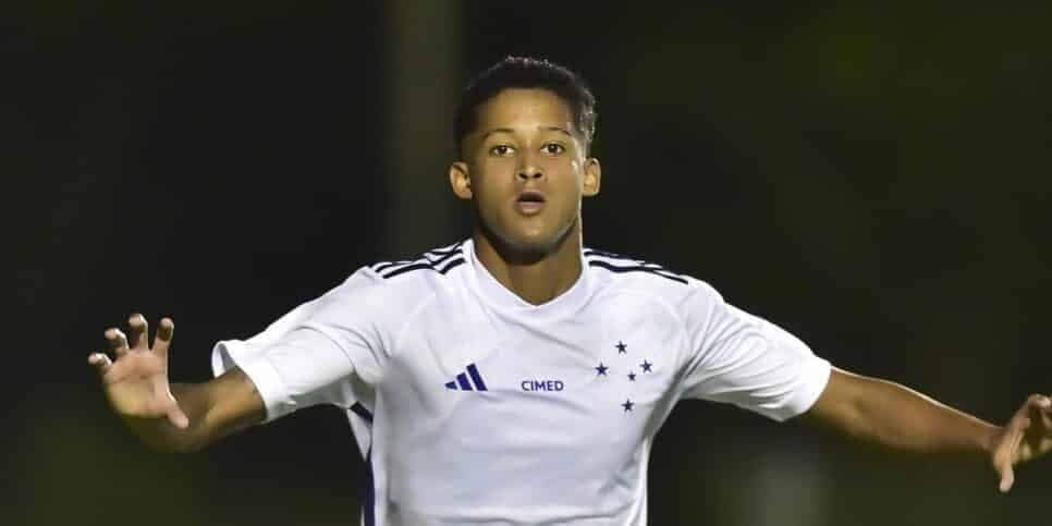 Tevis, atacante do Cruzeiro (foto- Staff Images) Tevis, atacante do Cruzeiro (foto- Staff Images)