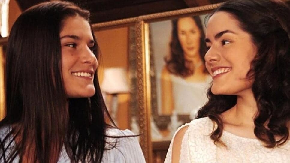 Serena e Luna em cena da novela (Foto: Reprodução/ Divulgação, TV Globo) Serena e Luna em cena da novela (Foto: Reprodução/ Divulgação, TV Globo)