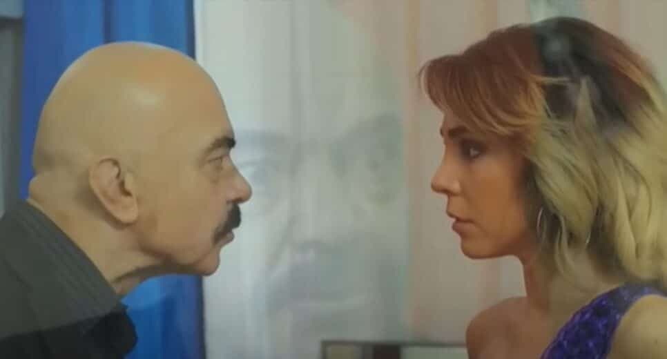 Ceyda e Hickmet na novela turca (Foto: Reprodução/ Record TV) Ceyda e Hickmet na novela turca (Foto: Reprodução/ Record TV)