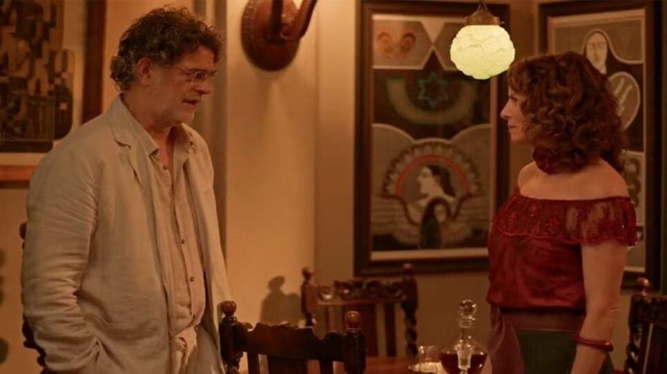 No Rancho Fundo: Ariosto e Deodora fazem proposta a Quintilha (Foto: Reprodução/ TV Globo) No Rancho Fundo: Ariosto e Deodora fazem proposta a Quintilha (Foto: Reprodução/ TV Globo)
