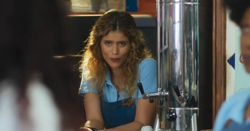 Volta Por Cima: Roxelle quer usar Jão para afastar Madá de Chico (Foto: Reprodução/ TV Globo) Volta Por Cima: Roxelle quer usar Jão para afastar Madá de Chico (Foto: Reprodução/ TV Globo)