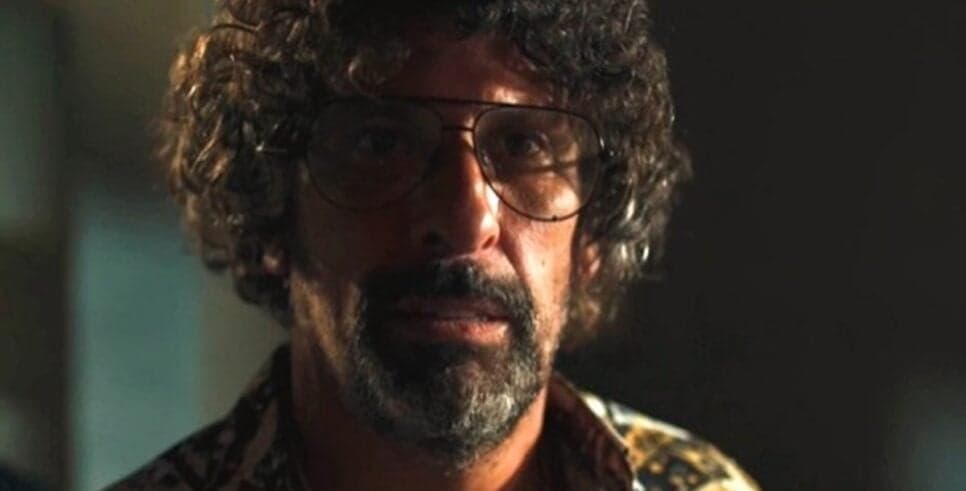 Osmar termina com Violeta e acaba sendo capturado após morte de Baixinho (Foto: Reprodução/ Gshow) Osmar termina com Violeta e acaba sendo capturado após morte de Baixinho (Foto: Reprodução/ Gshow)