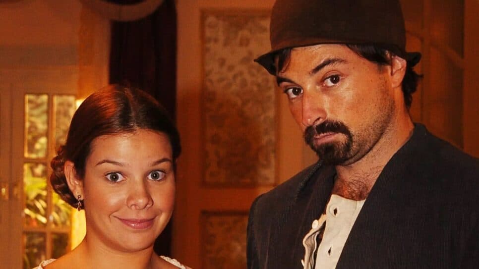 Mirna e Crispim nos bastidores da novela (Foto: Reprodução/ Divulgação, TV Globo) Mirna e Crispim nos bastidores da novela (Foto: Reprodução/ Divulgação, TV Globo)