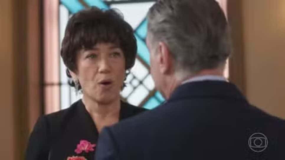 Maristela dá conselho pertinente a Juliano sobre Beatriz (Foto: Reprodução/ TV Globo) Maristela dá conselho pertinente a Juliano sobre Beatriz (Foto: Reprodução/ TV Globo)