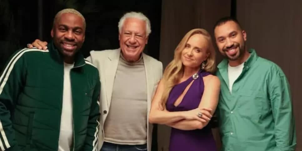 Lázaro Ramos, Antonio Fagundes, Gil do Vigor e a apresentadora da Globo (Foto: Alex Santana/Divulgação) Lázaro Ramos, Antonio Fagundes, Gil do Vigor e a apresentadora da Globo (Foto: Alex Santana/Divulgação)