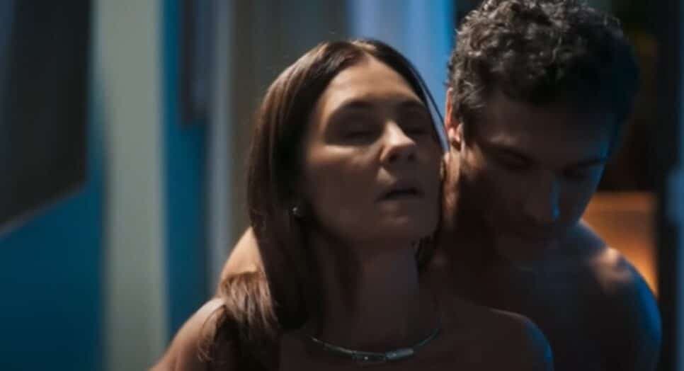 Mércia se rendeu aos encantos de Volney (Foto: Reprodução/ TV Globo) Mércia se rendeu aos encantos de Volney (Foto: Reprodução/ TV Globo)