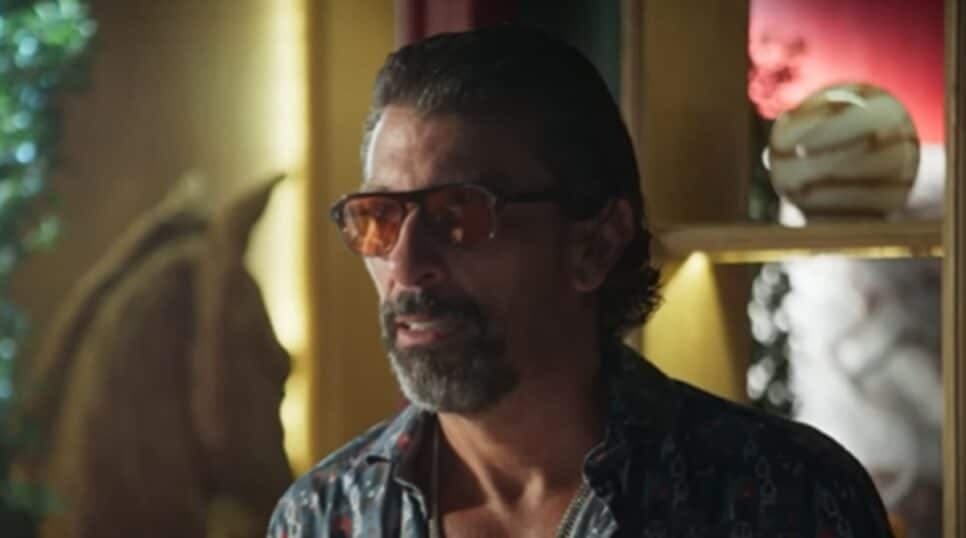 Volta Por Cima: Osmar (Milhem Cortaz) terá vida virada de ponta cabeça com 2 bombas no enredo da novela (Foto: Reprodução/ TV Globo) Volta Por Cima: Osmar (Milhem Cortaz) terá vida virada de ponta cabeça com 2 bombas no enredo da novela (Foto: Reprodução/ TV Globo)