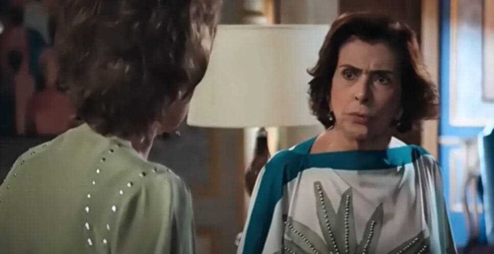 Belisa desconversa de Joyce diante de possível revelação de segredo do passado (Foto: Reprodução/ Globo) Belisa desconversa de Joyce diante de possível revelação de segredo do passado (Foto: Reprodução/ Globo)