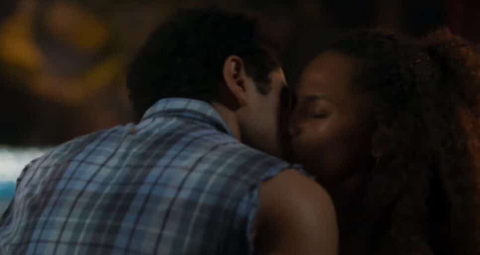 Beijo forçado de Chico em Madá; Protagonista revela a Roxelle (Foto: Reprodução/ TV Globo) Beijo forçado de Chico em Madá; Protagonista revela a Roxelle (Foto: Reprodução/ TV Globo)