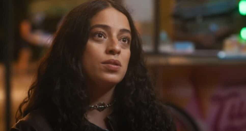 Cacá confia em Ana Lúcia e ela revela tudo sobre gravidez a Jão (Foto: Reprodução/ Globo) Cacá confia em Ana Lúcia e ela revela tudo sobre gravidez a Jão (Foto: Reprodução/ Globo)