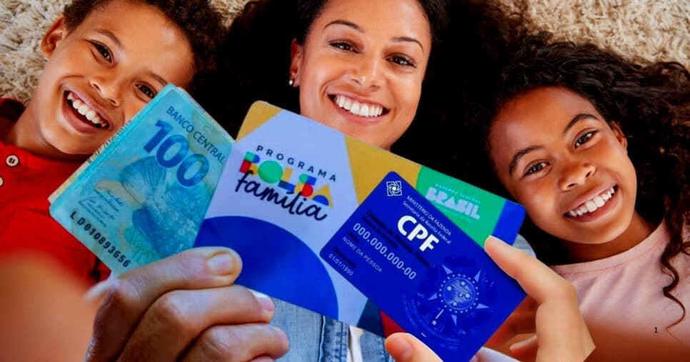Extra na casa dos R$ 300: Lista de CPFS do Bolsa Família recebem benefício salvador em 3 passos