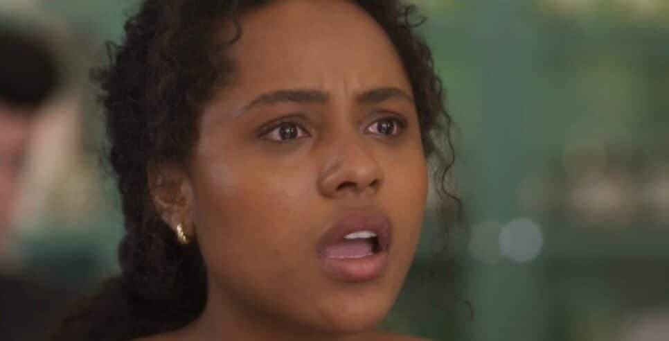 Beatriz passa mal e quase vai à morte (Foto: Reprodução/ Globo) Beatriz passa mal e quase vai à morte (Foto: Reprodução/ Globo)