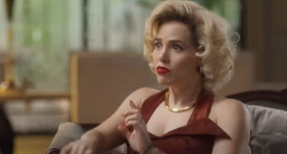 Zélia faz teste e descobre que Clarice vem sendo dopada (Foto: Reprodução/ TV Globo) Zélia faz teste e descobre que Clarice vem sendo dopada (Foto: Reprodução/ TV Globo)