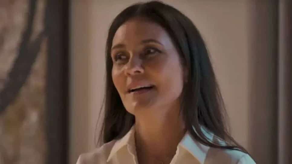 Mércia vai comemorar morte de personagem e não do seu amor (Foto: Reprodução/ TV Globo) Mércia vai comemorar morte de personagem e não do seu amor (Foto: Reprodução/ TV Globo)