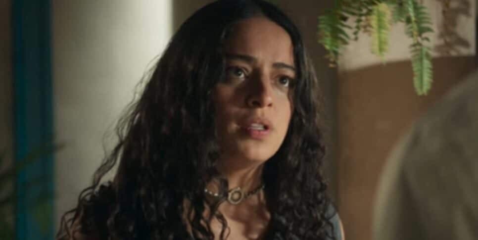 Jô desconfia de doença de Cacá e faz descoberta que ela não queria (Foto: Reprodução/ TV Globo) Jô desconfia de doença de Cacá e faz descoberta que ela não queria (Foto: Reprodução/ TV Globo)