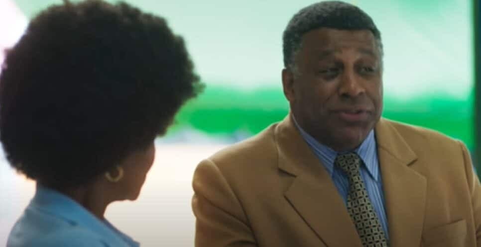 Neuza vai ao encontro de Edson como última cartada pelo filho (Foto: Reprodução/ TV Globo) Neuza vai ao encontro de Edson como última cartada pelo filho (Foto: Reprodução/ TV Globo)