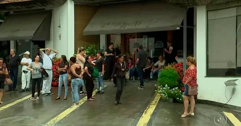 Clientes e funcionários foram surpreendidos com o encerramento das atividades em 2018 (Foto: Reprodução/TV TEM) Clientes e funcionários foram surpreendidos com o encerramento das atividades em 2018 (Foto: Reprodução/TV TEM)