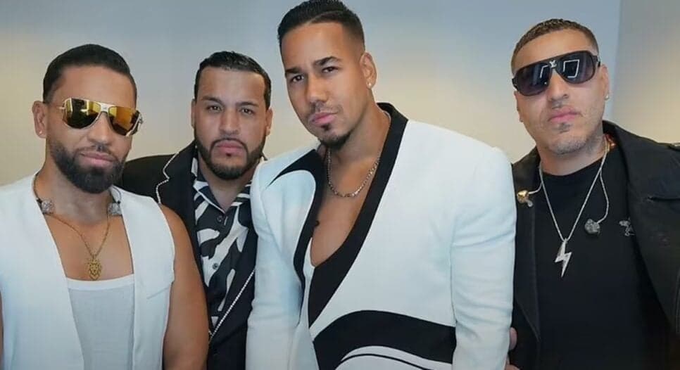 A banda Abentura, e ao centro, de branco, o cantor Romeo Santos (Foto: Reprodução/ Divulgação, Instagram) A banda Abentura, e ao centro, de branco, o cantor Romeo Santos (Foto: Reprodução/ Divulgação, Instagram)