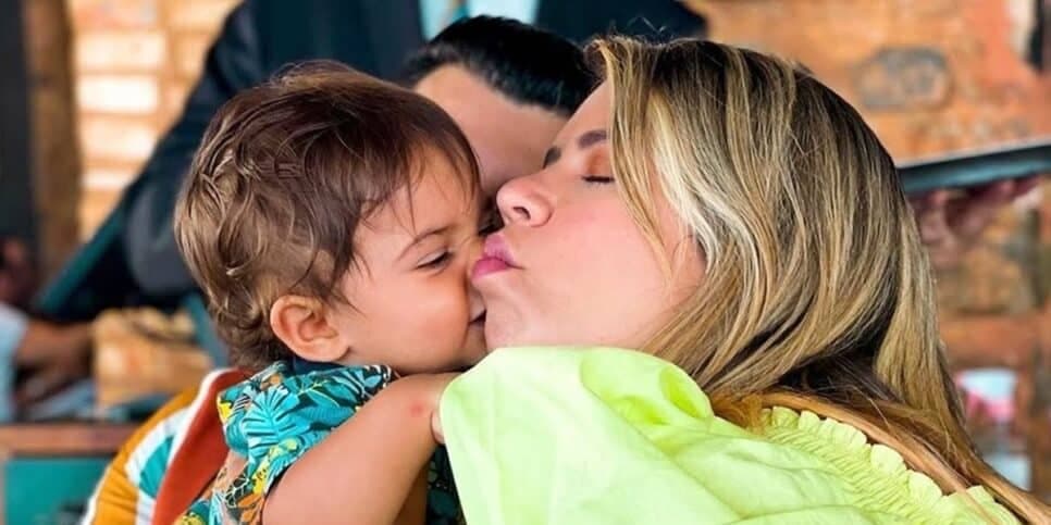 Carta psicografada de Marília Mendonça traz recado ao filho de 3 anos (Foto: Reprodução/ Instagram) Carta psicografada de Marília Mendonça traz recado ao filho de 3 anos (Foto: Reprodução/ Instagram)