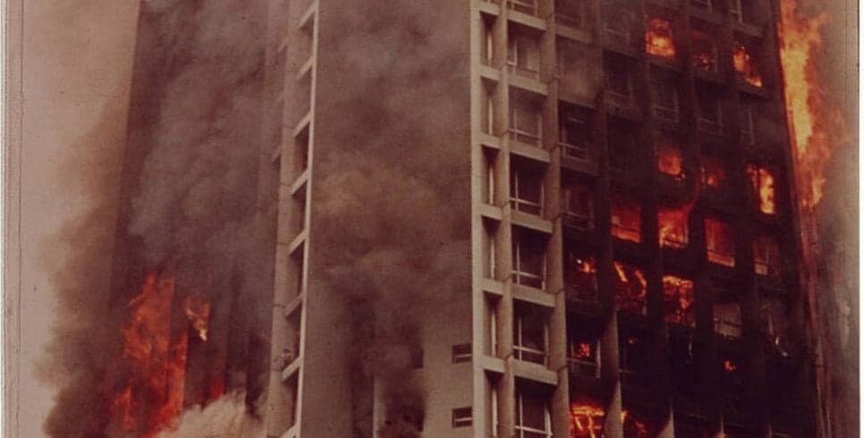 Edifício Joelma: Incêndio causou morte de 187 pessoas e contabilizou 300 feridos na década de 1970 (Foto: Reprodução/ Internet) Edifício Joelma: Incêndio causou morte de 187 pessoas e contabilizou 300 feridos na década de 1970 (Foto: Reprodução/ Internet)