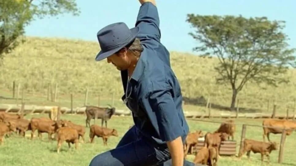 O sertanejo em momento de lazer na propriedade (Foto: Reprodução/ Internet) O sertanejo em momento de lazer na propriedade (Foto: Reprodução/ Internet)