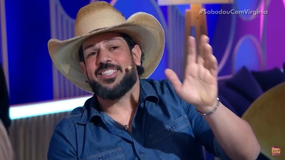 Sertanejo fica desconcertado no programa de Virginia Fonseca (Foto: Reprodução/ SBT/ YouTube) Sertanejo fica desconcertado no programa de Virginia Fonseca (Foto: Reprodução/ SBT/ YouTube)