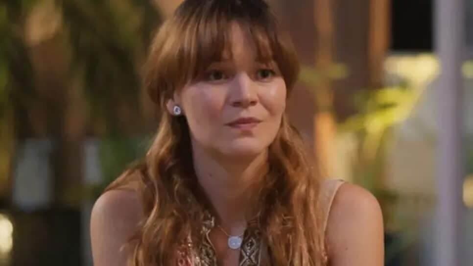 Mércia rasga dinheiro mas exige adeus definitivo de Filipa (Foto: Reprodução/ Globo) Mércia rasga dinheiro mas exige adeus definitivo de Filipa (Foto: Reprodução/ Globo)
