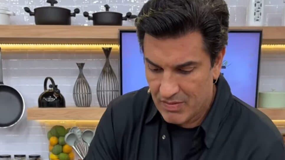 Noivo de Ana Hickmann expõe recuperação e perda de sensibilidade (Foto: Reprodução/ RedeTV!/ YouTube) Noivo de Ana Hickmann expõe recuperação e perda de sensibilidade (Foto: Reprodução/ RedeTV!/ YouTube)
