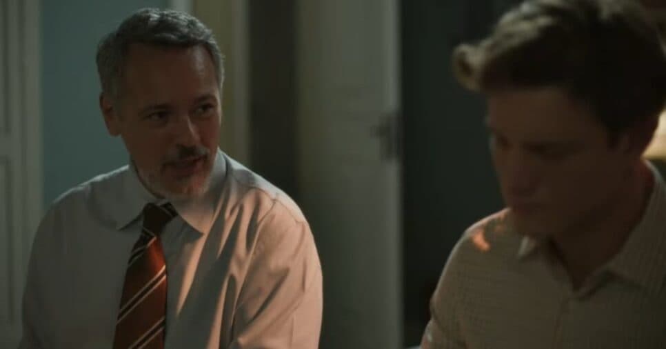 Pai dá ultimato no filho após acusação de desonra (Foto: Reprodução/ TV Globo) Pai dá ultimato no filho após acusação de desonra (Foto: Reprodução/ TV Globo)