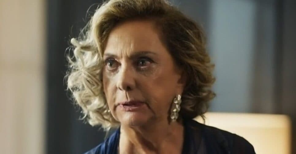 Berta está a poucos passos de descobrir assassinato e mandar ex-nora para prisão (Foto: Reprodução/ TV Globo) Berta está a poucos passos de descobrir assassinato e mandar ex-nora para prisão (Foto: Reprodução/ TV Globo)