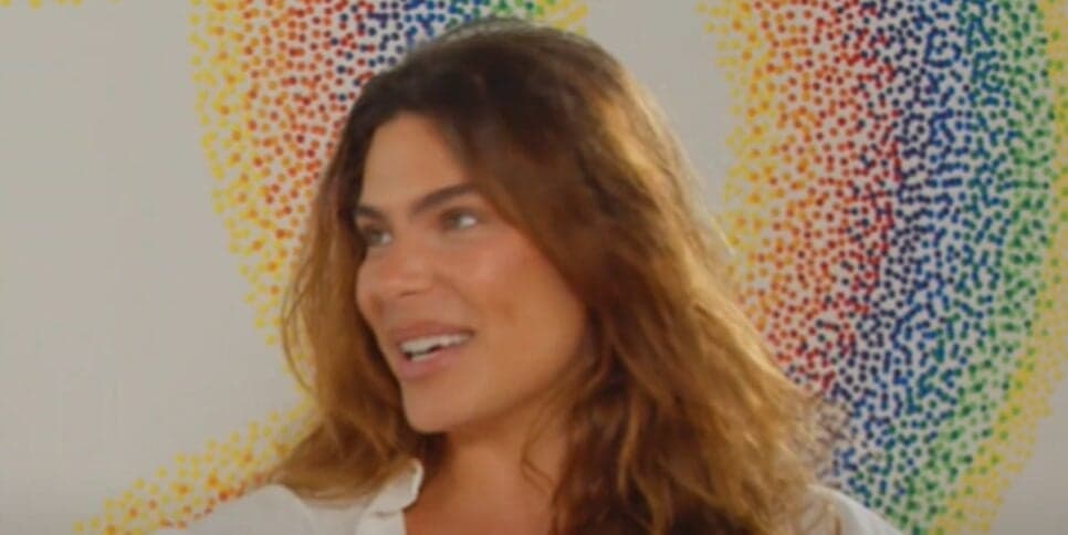 Ex-mulher do ator global expõe sofrimento e busca pela superação do fim (Foto: Reprodução/ YouTube) Ex-mulher do ator global expõe sofrimento e busca pela superação do fim (Foto: Reprodução/ YouTube)