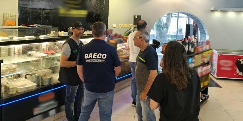 Interdição em padaria revela situação estarrecedora (Foto Reprodução/Rádio Com) Interdição em padaria revela situação estarrecedora (Foto Reprodução/Rádio Com)