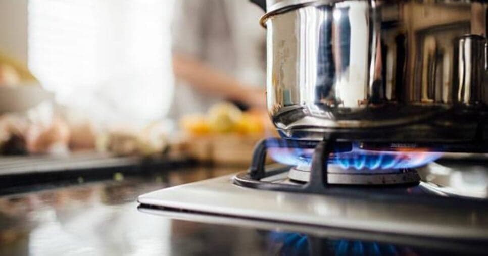 Aprovado: Economize gás cozinhando com o fogo desligado