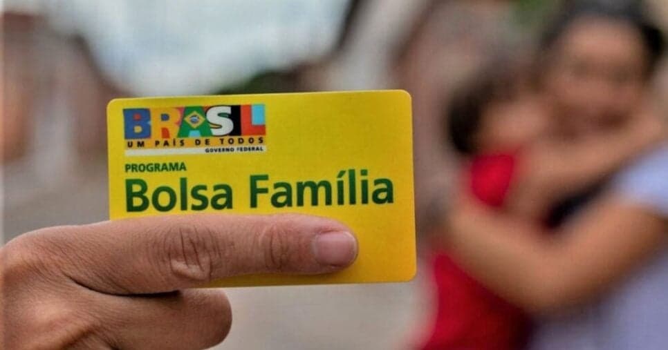 Adeus, só R$600: Como aumentar o saque do Bolsa Família pra mais de R$ 1 mil em apenas 1 único passo em maio