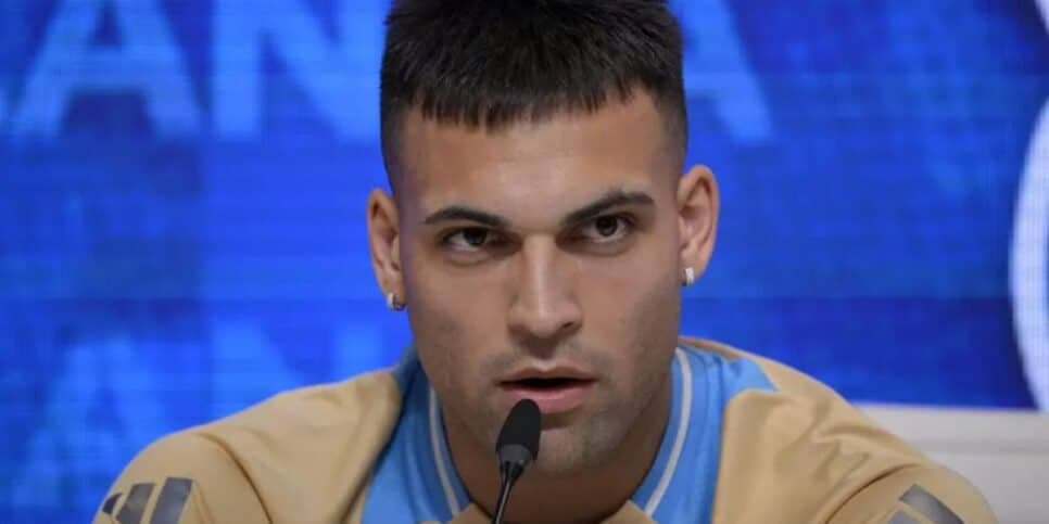 R$ 570M e pra lotar aeroporto: Contratação de Lautaro Martinez é anunciada para vestir vermelho em 2025