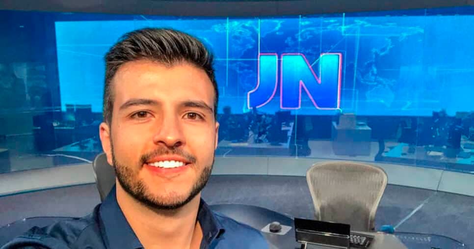 Âncora Matheus Ribeiro no Jornal Nacional (Foto: Reprdução) Âncora Matheus Ribeiro no Jornal Nacional (Foto: Reprdução)