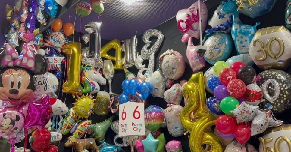 Party City ficou conhecida pelos seus balões (Foto Reprodução/Internet) Party City ficou conhecida pelos seus balões (Foto Reprodução/Internet)
