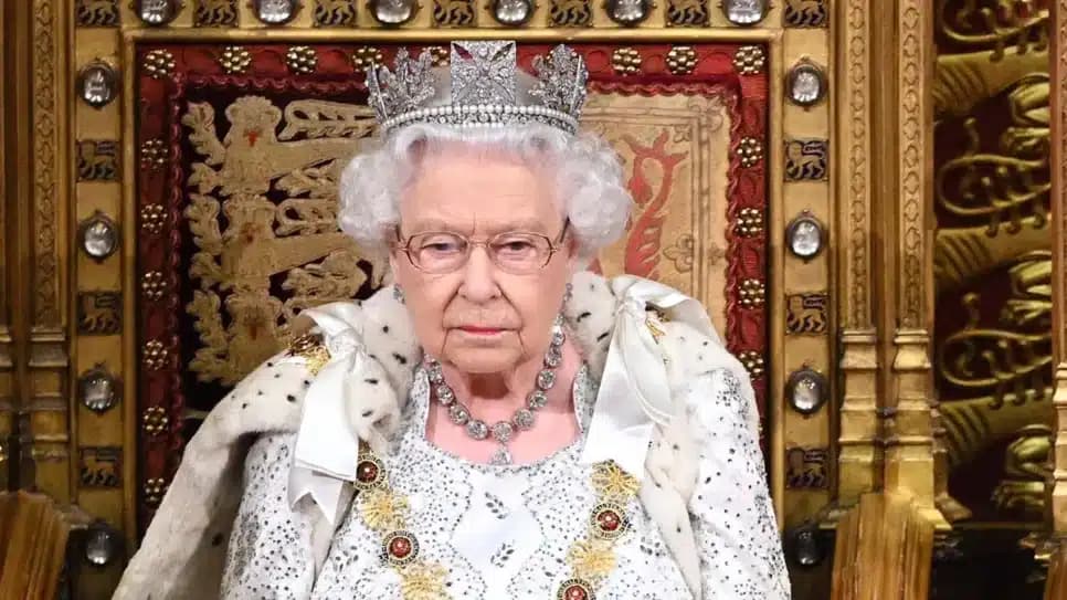 Psicografia da Rainha Elizabeth II (Foto: Reprodução) Psicografia da Rainha Elizabeth II (Foto: Reprodução)