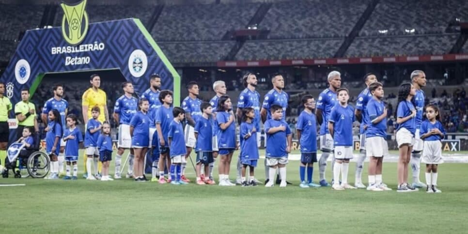 Pedrinho BH diz SIM para vender craque de R$ 9M do Cruzeiro a maior rival da série A em 2025