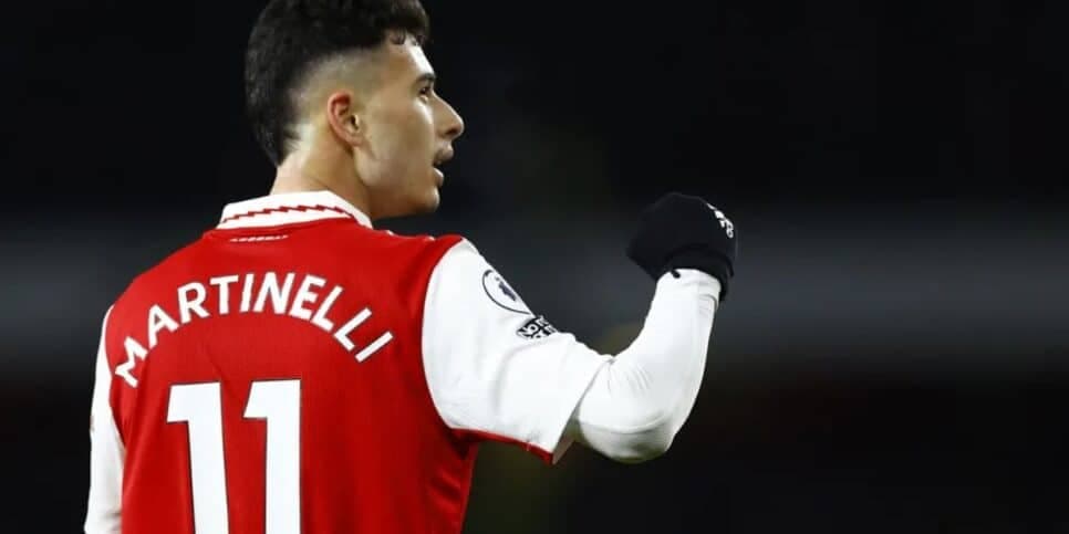 R$349M: Contratação de Gabriel Martinelli é aprovada para vestir branco em 2025