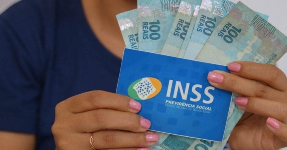 Novo benefício de R$ 1.621 do INSS já pode ser solicitado por famílias; veja quem tem direito