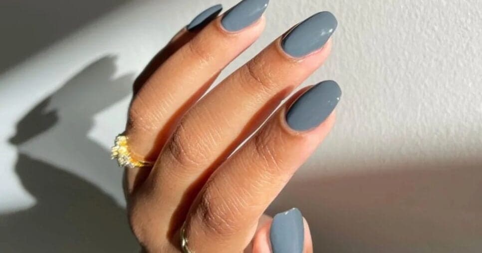Descubra os esmaltes que tiram anos da aparência e estão em alta